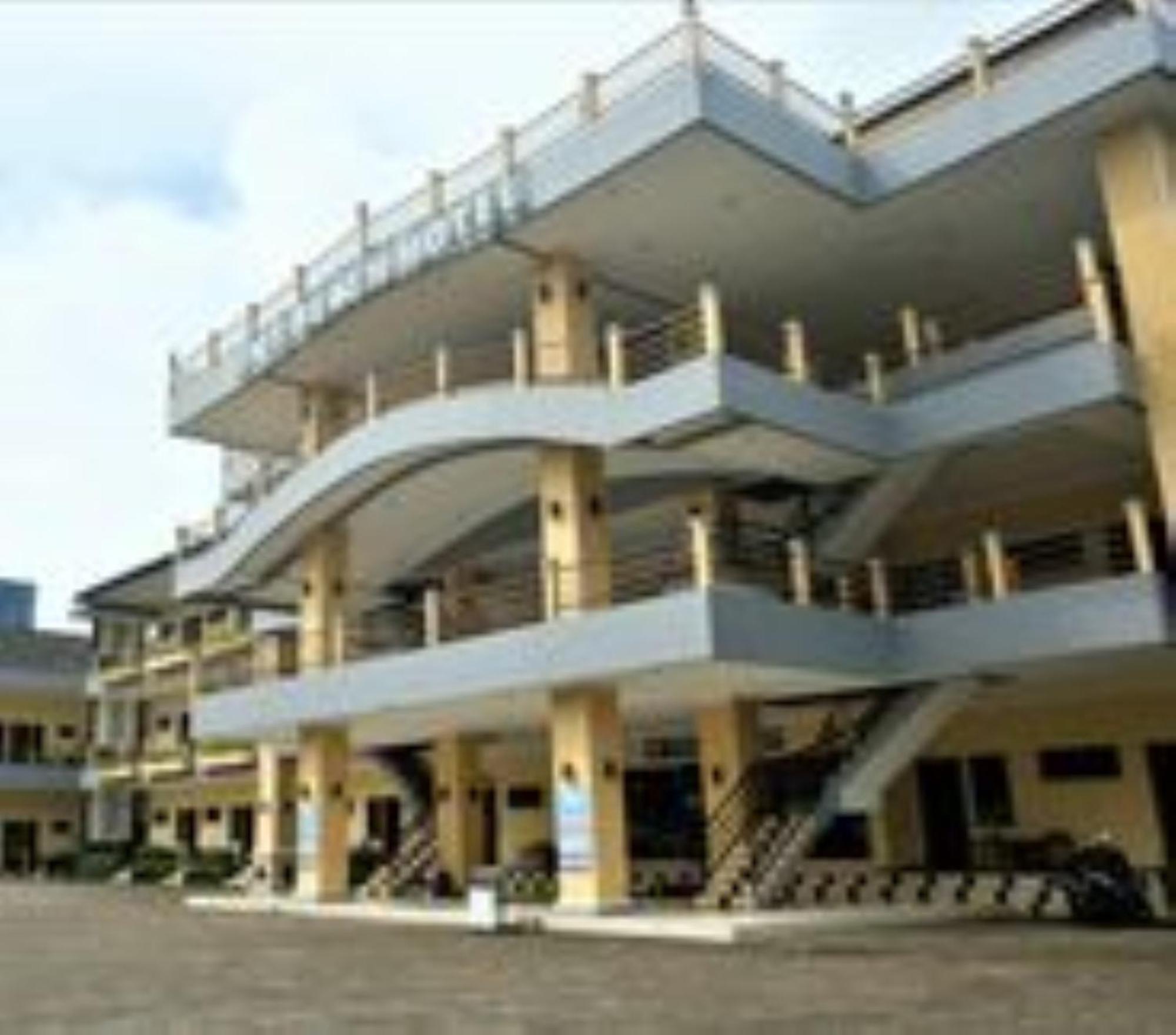 Uni Beach Hotel Pangandaran Exterior photo